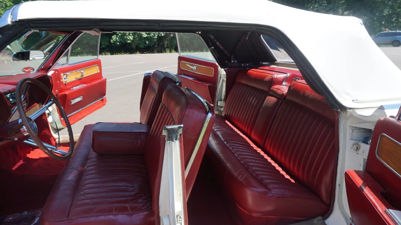 1962 Lincoln Continental 4th Gen - Image 29 of 31