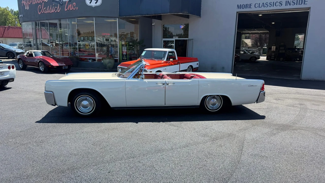 1962 Lincoln Continental 4th Gen - Image 23 of 31