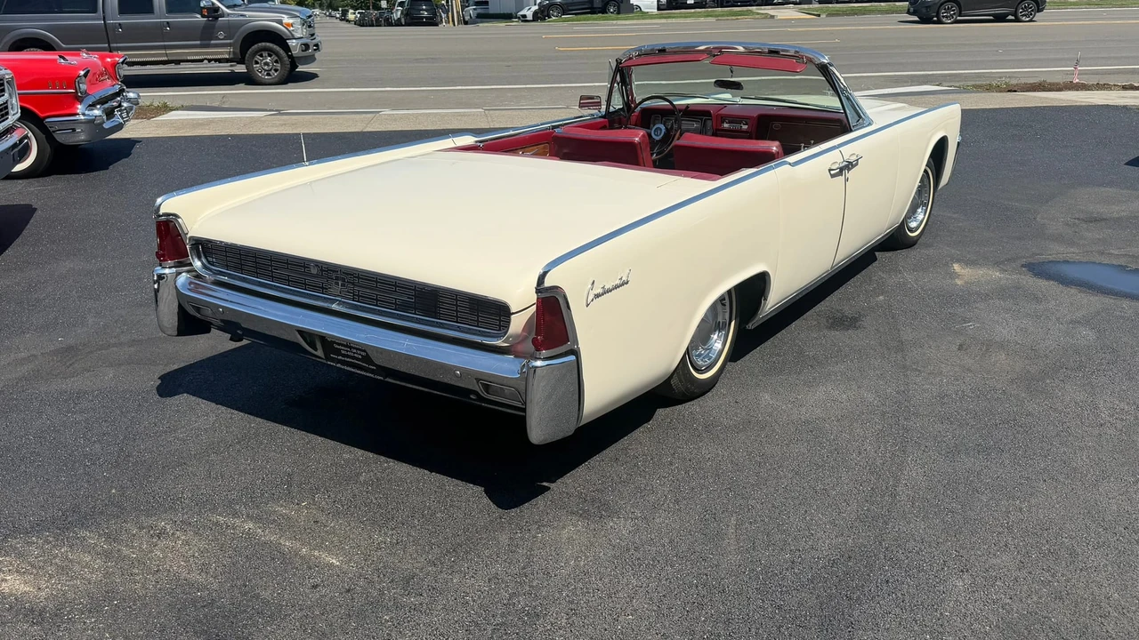 1962 Lincoln Continental 4th Gen - Image 20 of 31