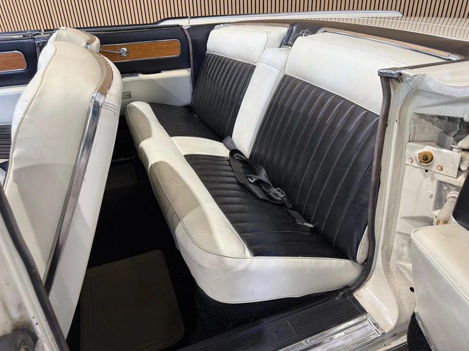 1962 Lincoln Continental 4th Gen - Image 30 of 31