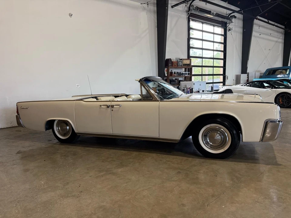 1962 Lincoln Continental 4th Gen - Image 10 of 31