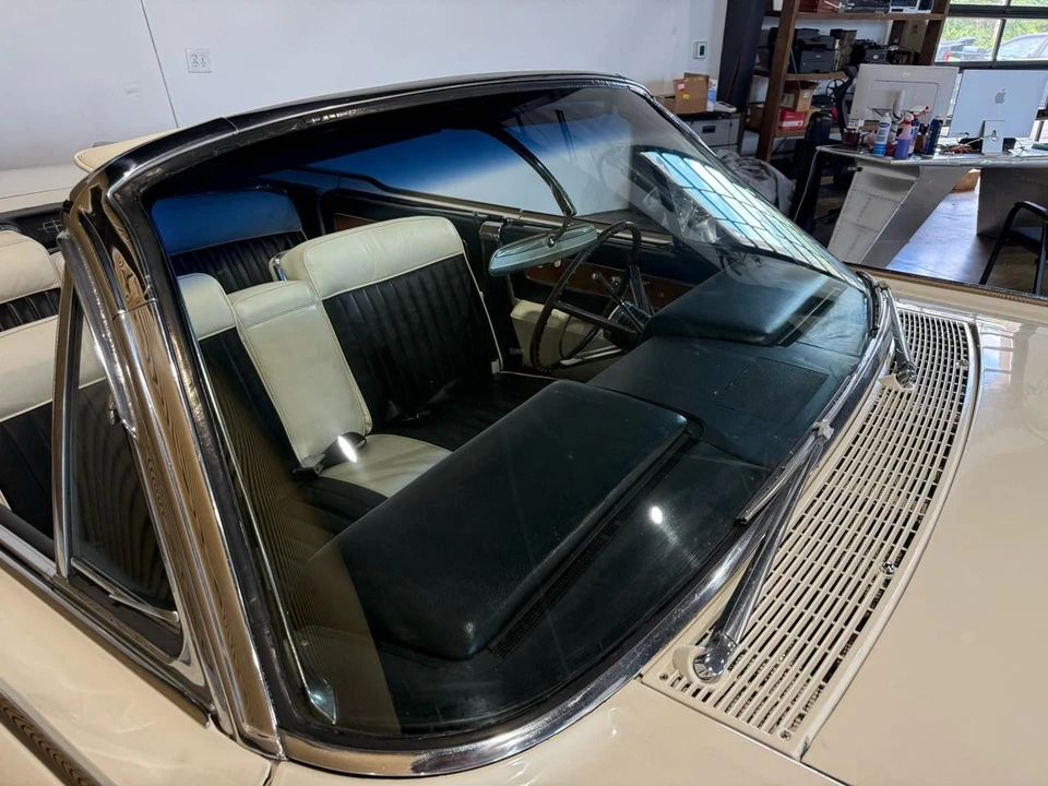 1962 Lincoln Continental 4th Gen - Image 11 of 31
