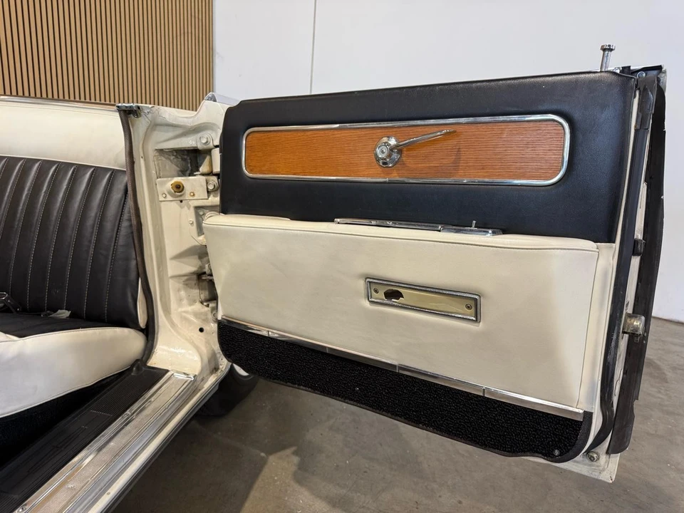 1962 Lincoln Continental 4th Gen - Image 29 of 31