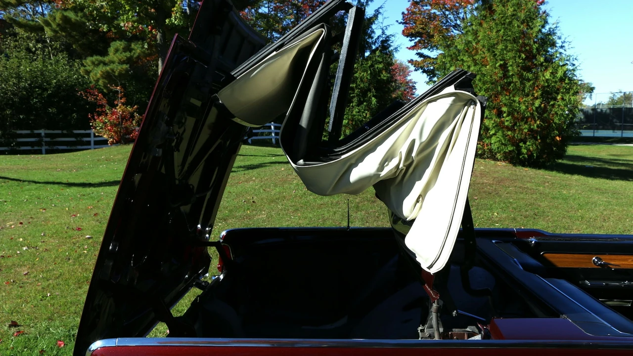 1962 Lincoln Continental 4th Gen - Image 14 of 31