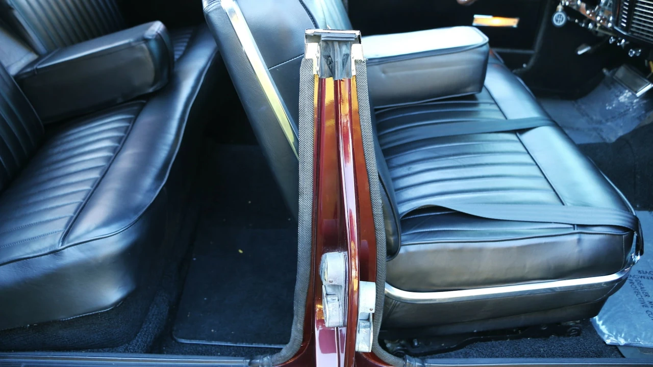 1962 Lincoln Continental 4th Gen - Image 18 of 31
