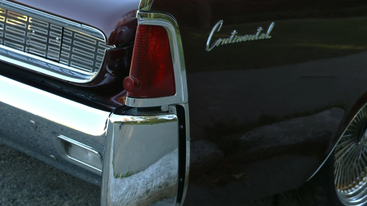 1962 Lincoln Continental 4th Gen - Image 11 of 31