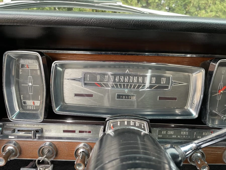 1962 Lincoln Continental 4th Gen - Image 22 of 31