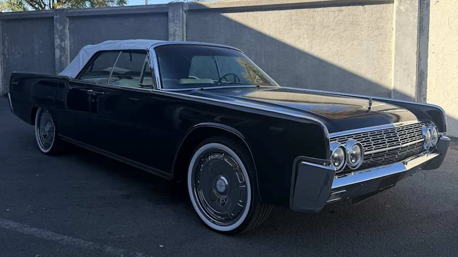 1962 Lincoln Continental 4th Gen - Image 7 of 31