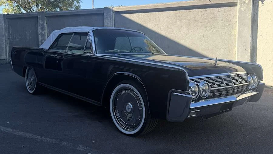 1962 Lincoln Continental 4th Gen - Image 14 of 31