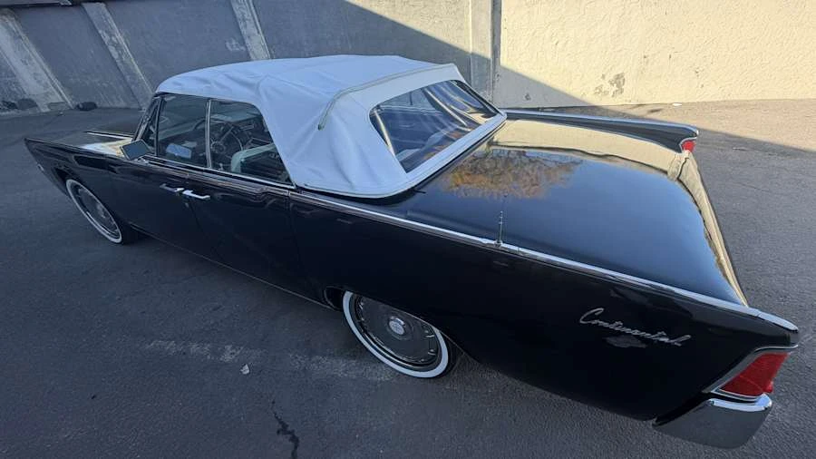 1962 Lincoln Continental 4th Gen - Image 29 of 31