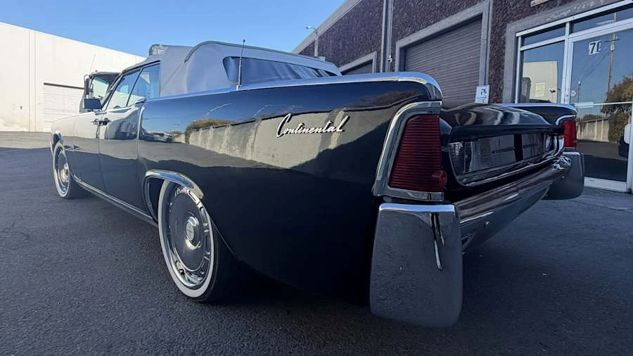 1962 Lincoln Continental 4th Gen - Image 21 of 31