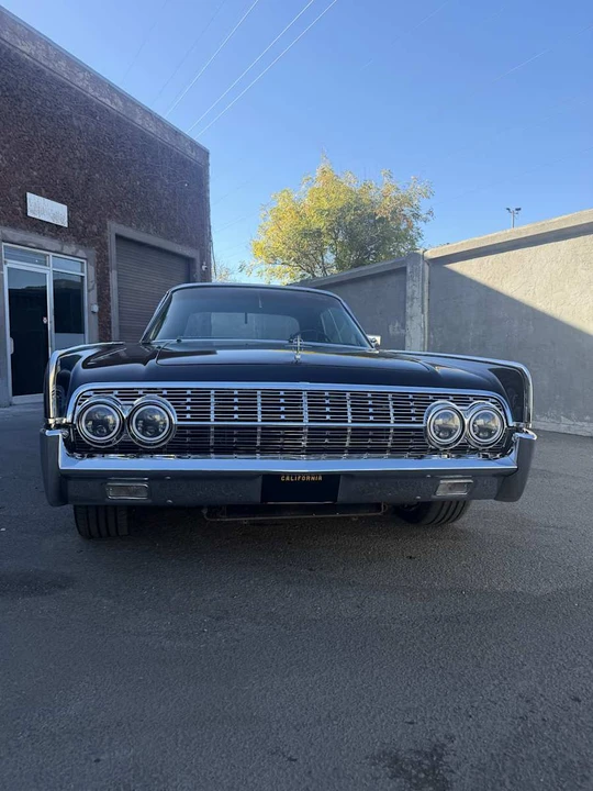 1962 Lincoln Continental 4th Gen - Image 4 of 31