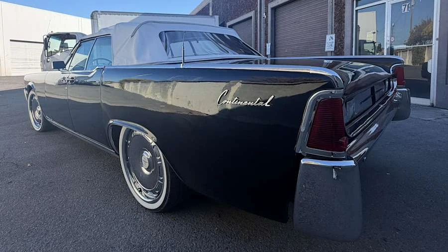 1962 Lincoln Continental 4th Gen - Image 8 of 31