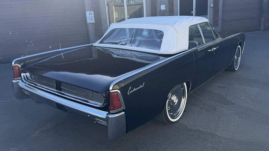 1962 Lincoln Continental 4th Gen - Image 17 of 31
