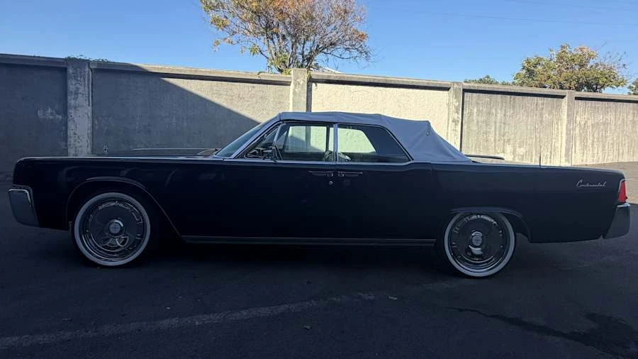 1962 Lincoln Continental 4th Gen - Image 2 of 31