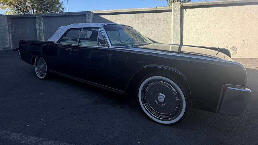 1962 Lincoln Continental 4th Gen - Image 28 of 31