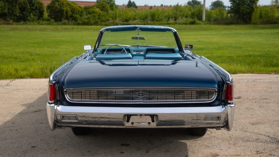 1962 Lincoln Continental 4th Gen - Image 9 of 12
