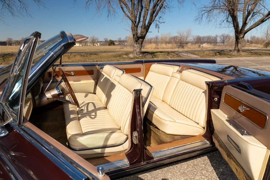 1962 Lincoln Continental 4th Gen - Image 26 of 30