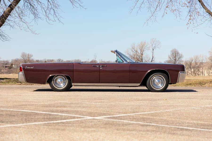 1962 Lincoln Continental 4th Gen - Image 11 of 30