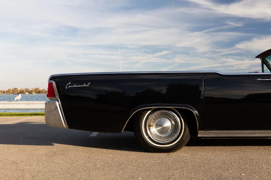 1962 Lincoln Continental 4th Gen - Image 19 of 31