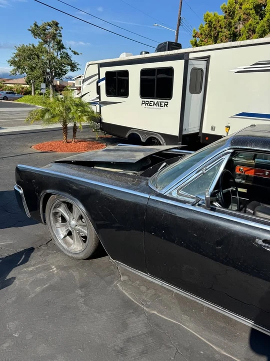 1962 Lincoln Continental 4th Gen - Image 13 of 14