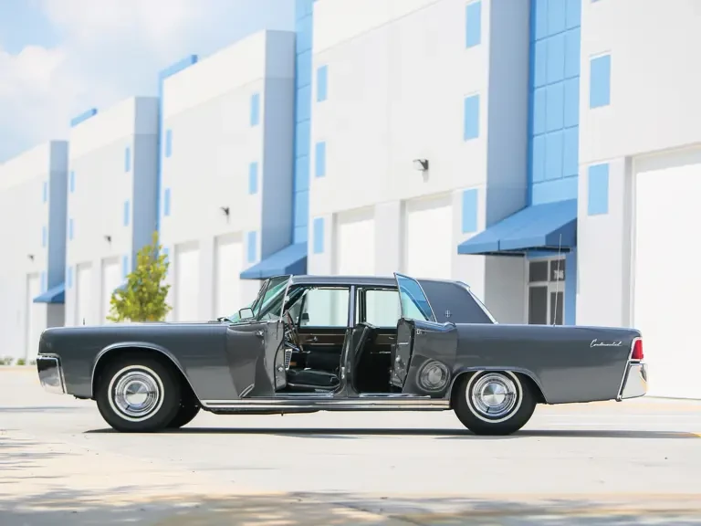 1962 Lincoln Continental 4th Gen - Image 21 of 25