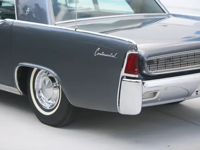 1962 Lincoln Continental 4th Gen - Image 8 of 25