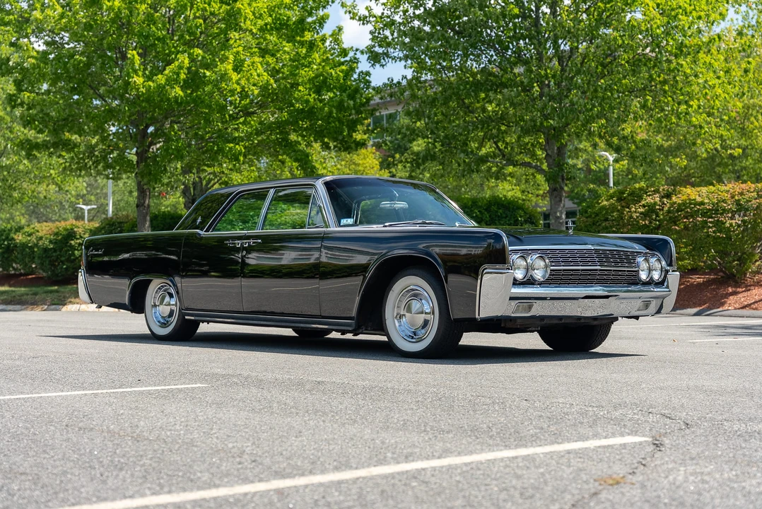 1962 Lincoln Continental 4th Gen - Image 2 of 31