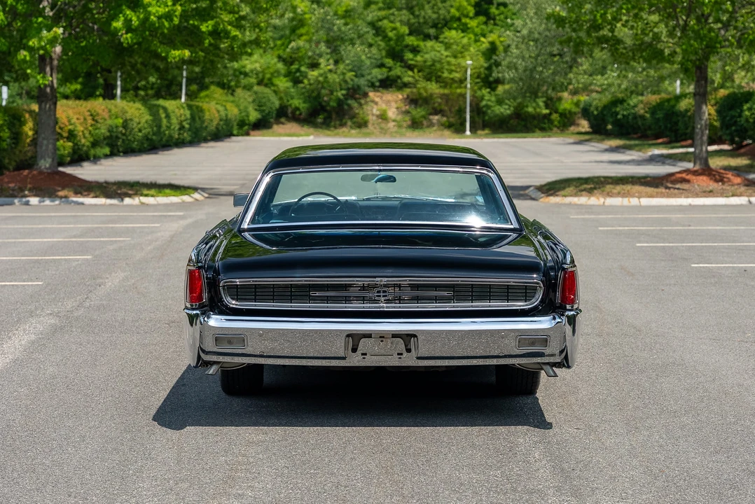 1962 Lincoln Continental 4th Gen - Image 13 of 31