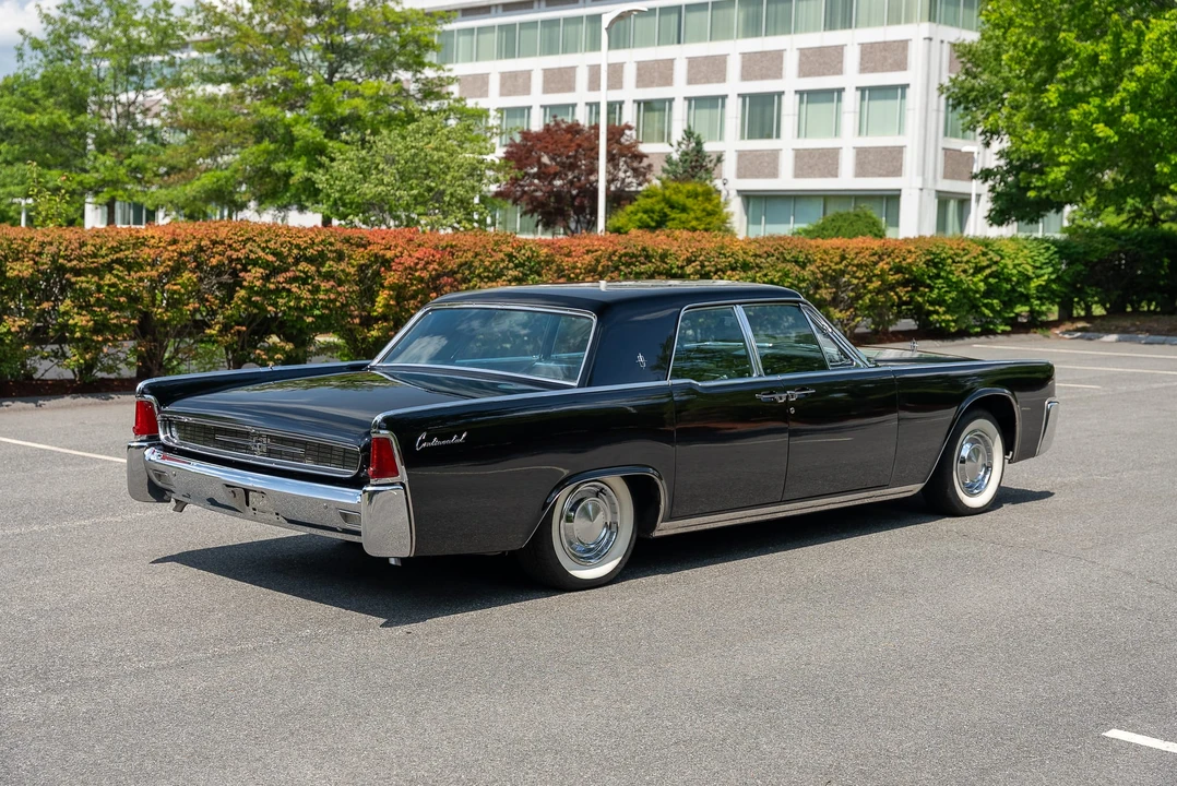 1962 Lincoln Continental 4th Gen - Image 15 of 31