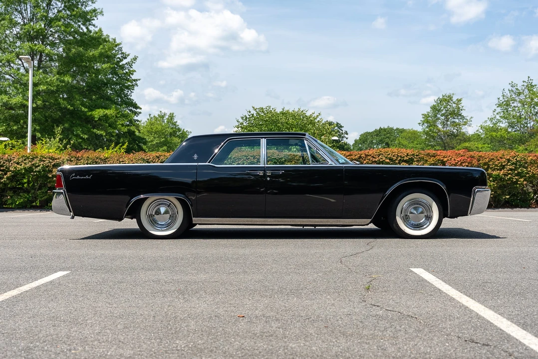 1962 Lincoln Continental 4th Gen - Image 16 of 31