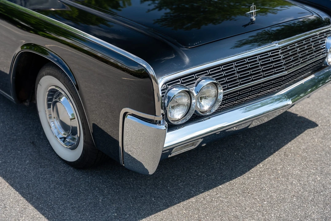 1962 Lincoln Continental 4th Gen - Image 18 of 31