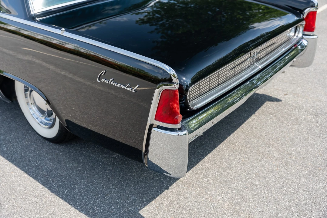 1962 Lincoln Continental 4th Gen - Image 28 of 31