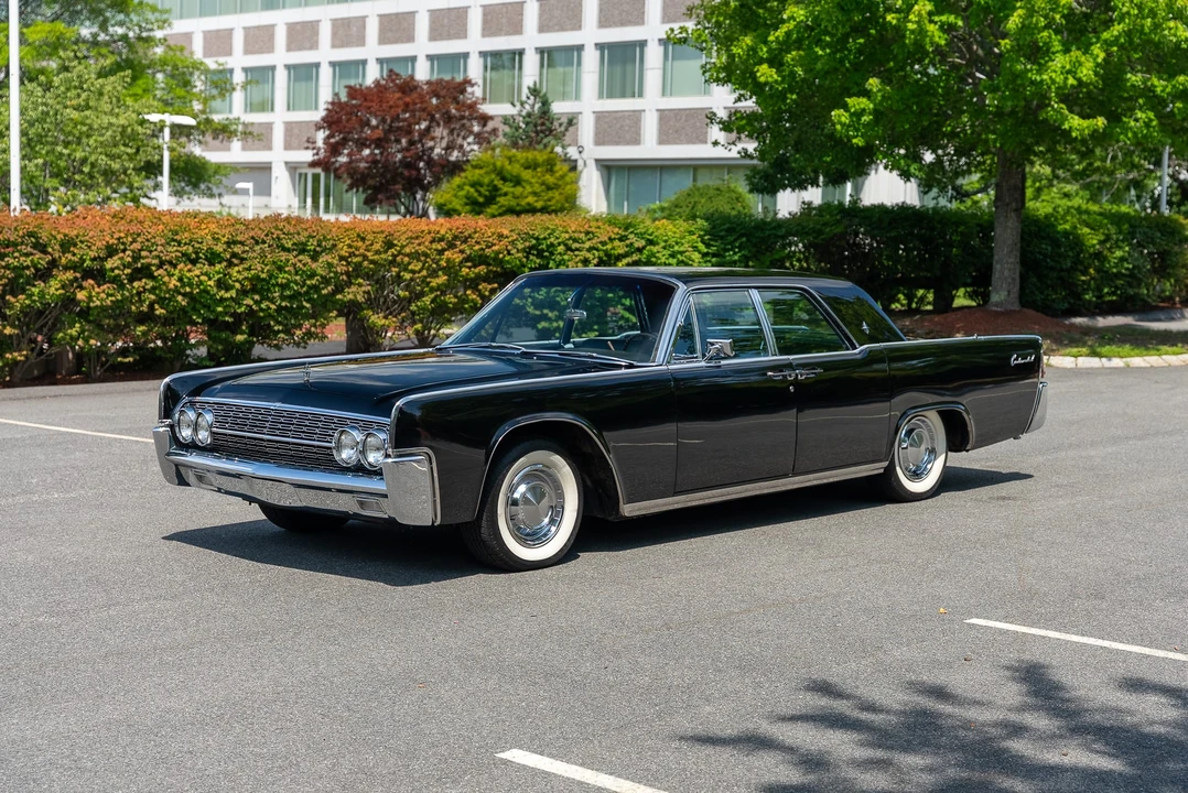 1962 Lincoln Continental 4th Gen - Image 7 of 31