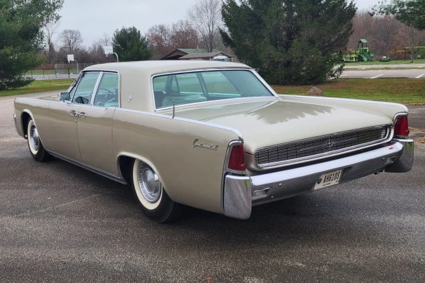 1962 Lincoln Continental 4th Gen - Image 2 of 8