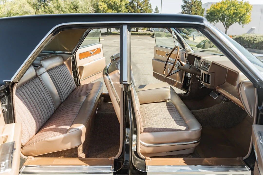 1962 Lincoln Continental 4th Gen - Image 5 of 31