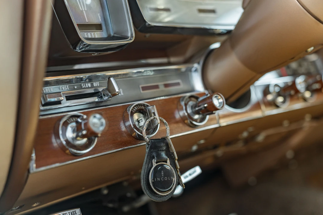 1962 Lincoln Continental 4th Gen - Image 25 of 31