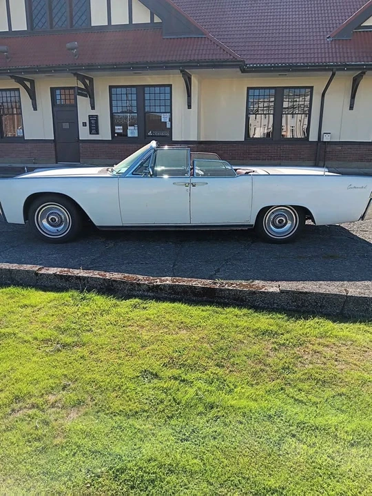 1962 Lincoln Continental 4th Gen - Image 2 of 7