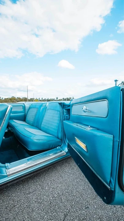1962 Lincoln Continental 4th Gen - Image 15 of 17