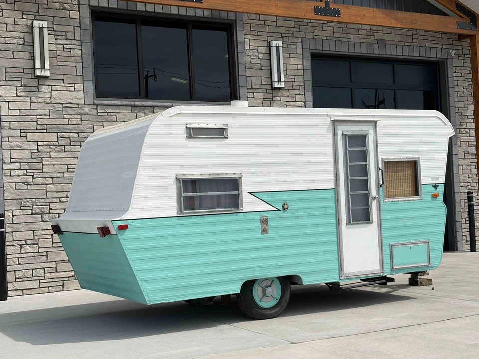 1962 Airstream - Image 4 of 31