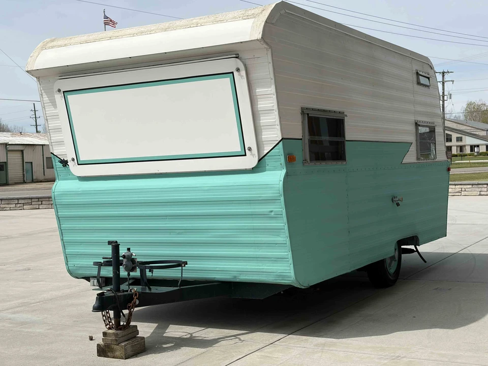1962 Airstream - Image 8 of 31