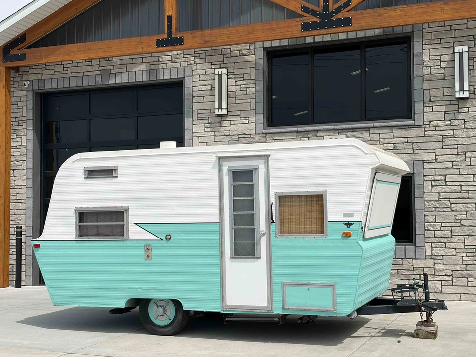 1962 Airstream - Image 2 of 31