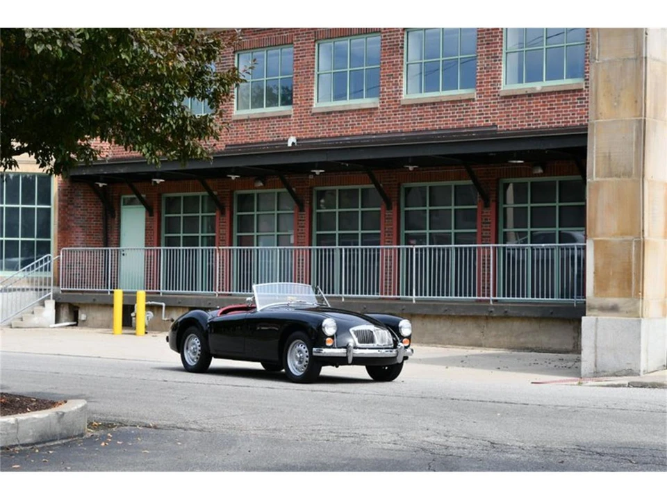 1962 MG MGA 1600 - Image 2 of 31