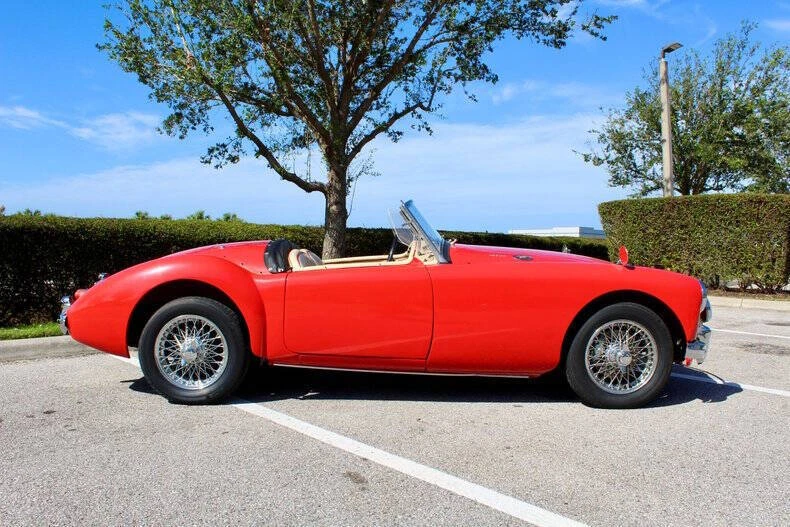 1962 MG MGA 1600 - Image 2 of 12