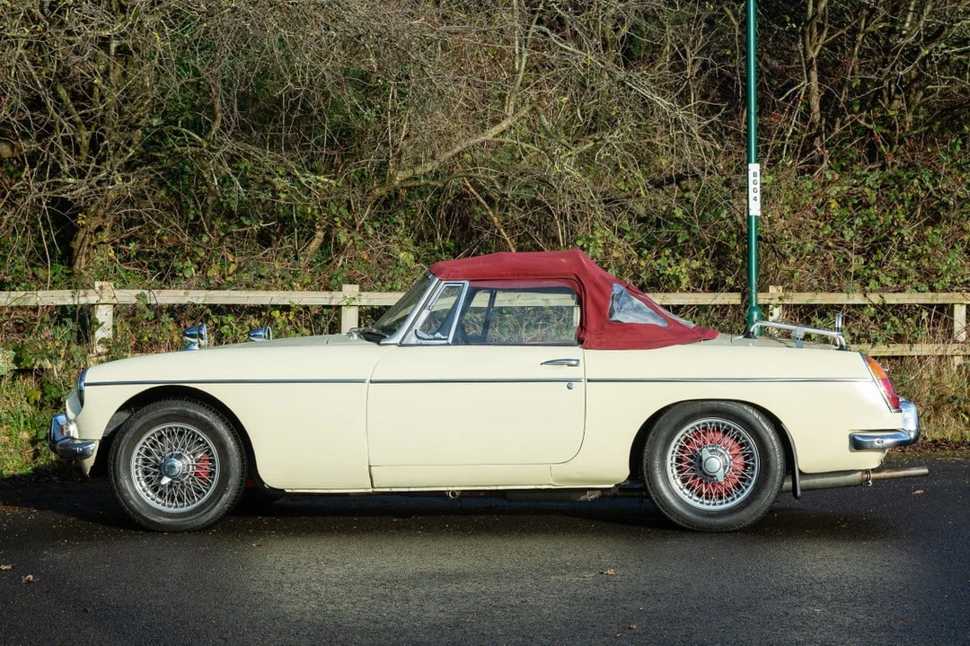 1962 MG MGB Roadster - Image 5 of 30