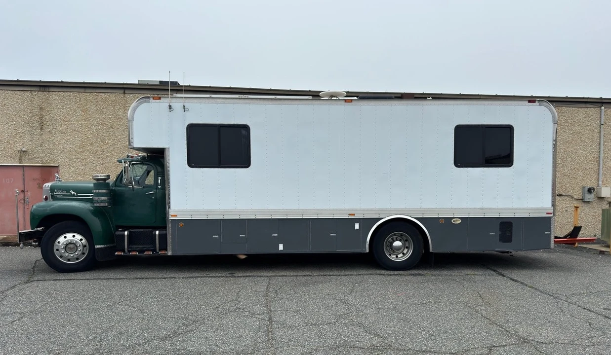 1962 Mack - Image 2 of 21