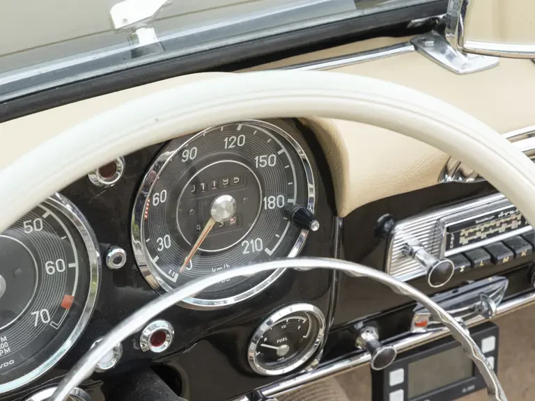 1962 Mercedes-Benz 190 SL - Image 13 of 31