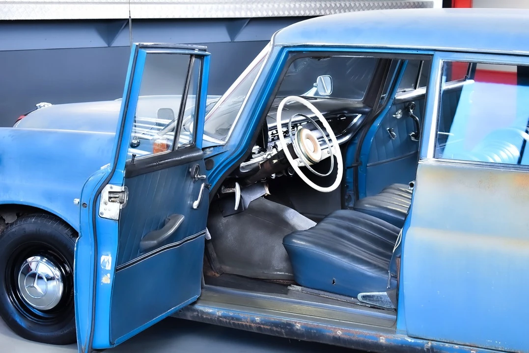 1962 Mercedes-Benz W110 - Image 27 of 30