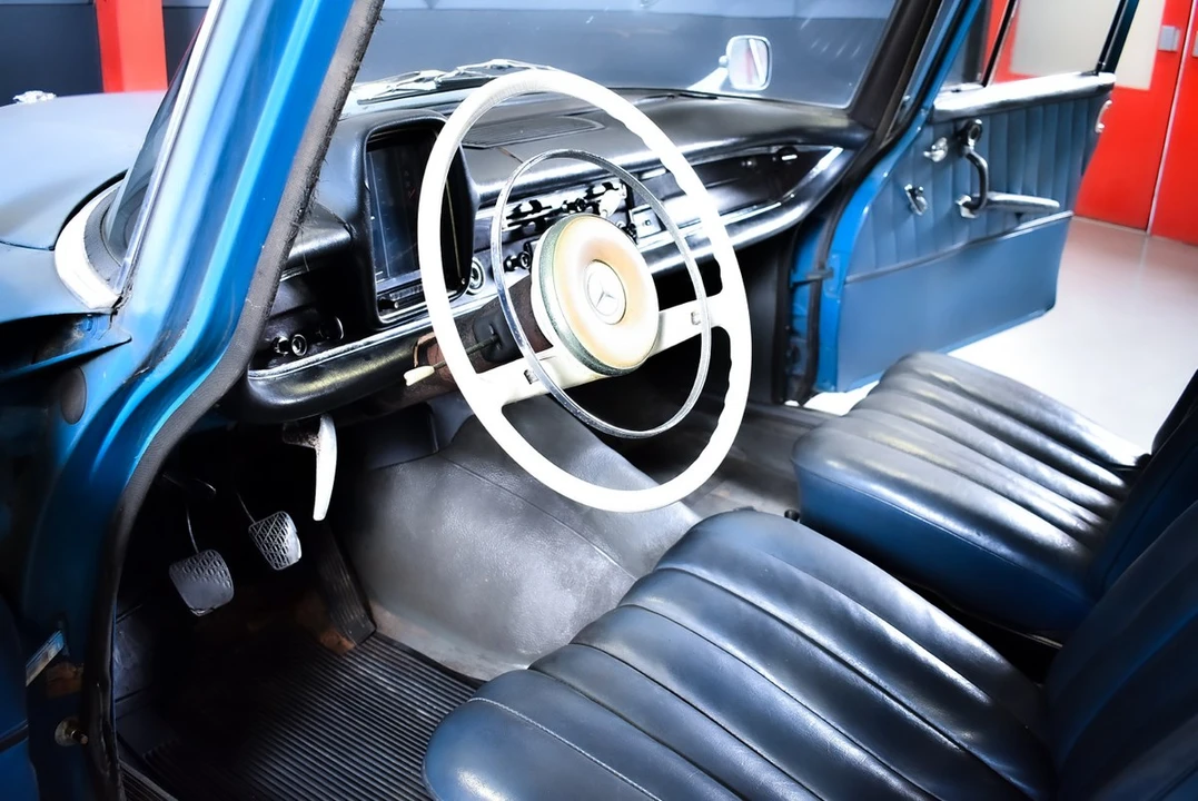 1962 Mercedes-Benz W110 - Image 30 of 30