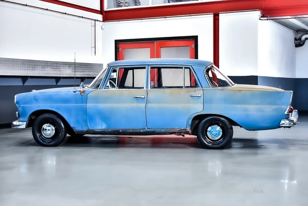 1962 Mercedes-Benz W110 - Image 20 of 30